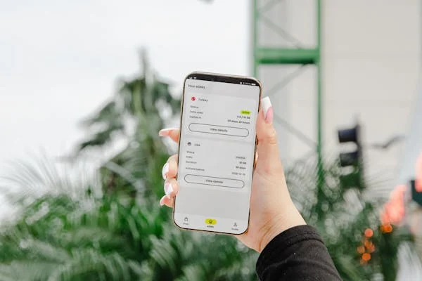 Roamless eSIM - Travel Internet & Calls